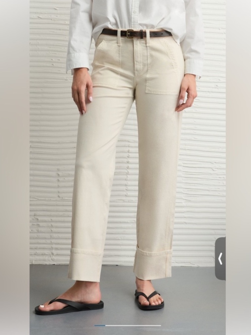 American eagle stovepipe stretch High-Rise wide leg Jeans in Cream size 4 euc
